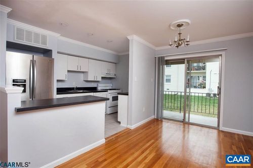 apt-3-2422 Barracks Pl, CHARLOTTESVILLE, VA, 22901-2240 | Card Image