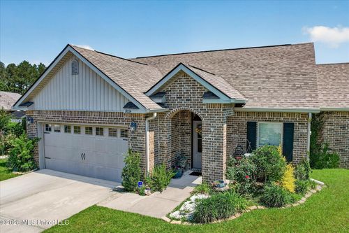 17034 Washingtonia Ln, D'Iberville, MS, 39540-8601 | Card Image