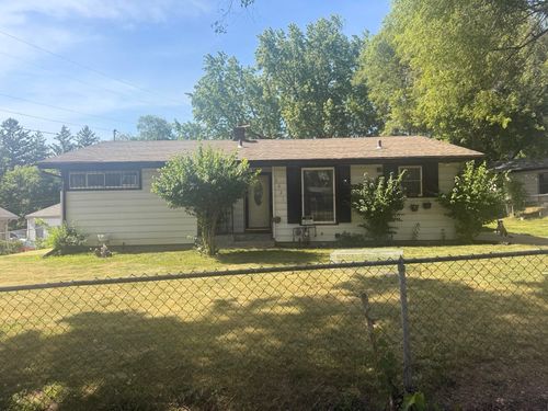 2021 Loomis St, Rockford, IL, 61102-2640 | Card Image