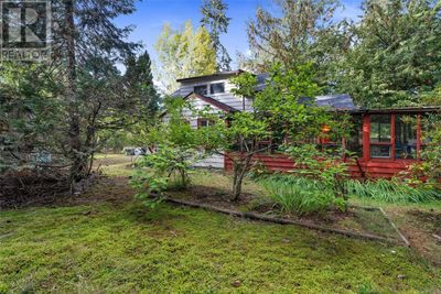 4505 Waldy Rd, House other with 2 bedrooms, 1 bathrooms and 4 parking in Cowichan Bay BC | Image 2