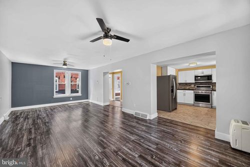 2715 Sears St, PHILADELPHIA, PA, 19146-3719 | Card Image