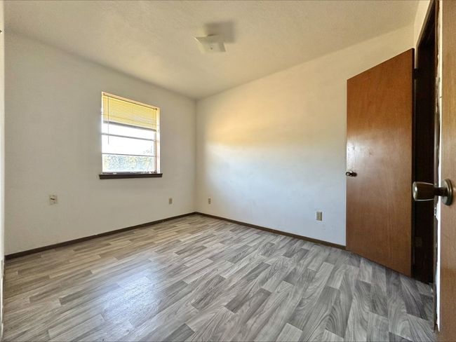 APT-7 - 302 Calhoun Dr, Condo with 2 bedrooms, 1 bathrooms and 1 parking in Rockdale TX | Image 5