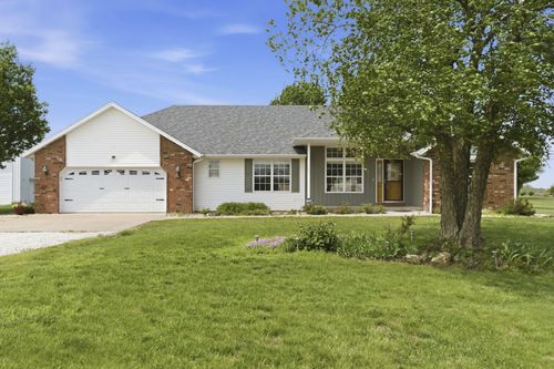 125 Hogcreek Rd, Ozark, MO, 65721-7975 | Card Image