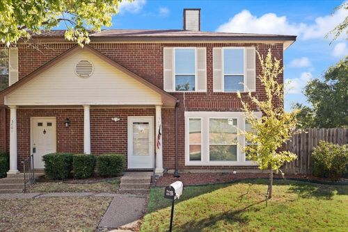5403 Whisper Glen Dr, Arlington, TX, 76017-6112 | Card Image