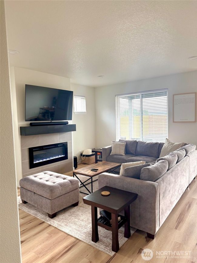 Great Room w/ Fireplace | Image 5