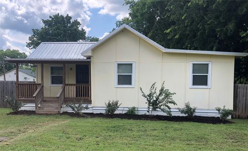 206 Lee St, Smithville, TX, 78957-2306 | Card Image