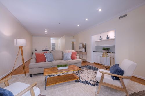 204-3818 W End Ave, Nashville, TN, 37205-2466 | Card Image