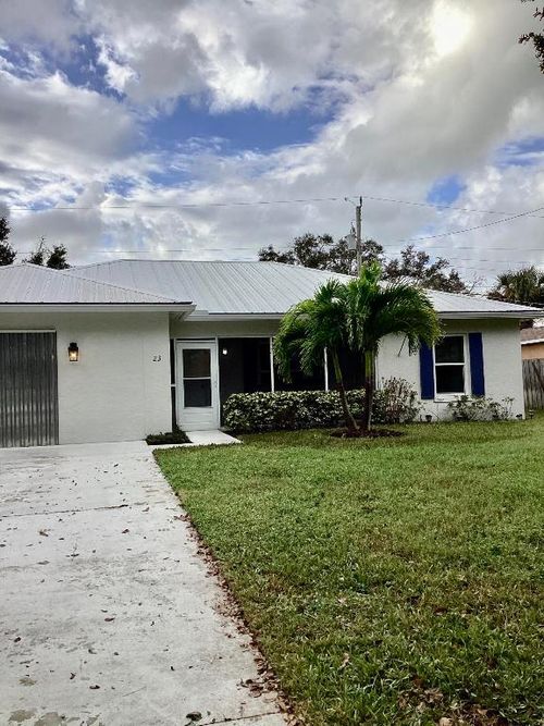 23 Highland Dr Sw, Vero Beach, FL, 32962-7238 | Card Image