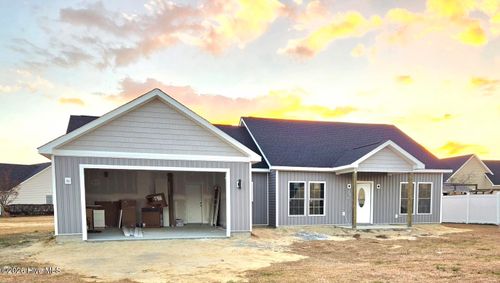 46 Planters Walk Rd, Snow Hill, NC, 28580-8493 | Card Image