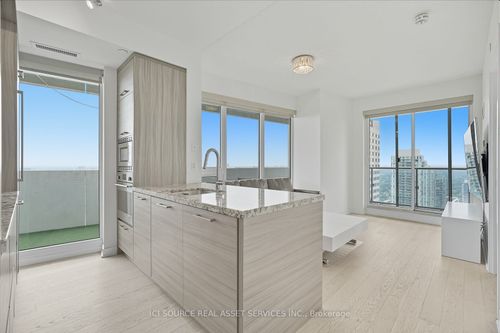 3109-2221 Yonge St, Toronto, ON, M4S0B8 | Card Image