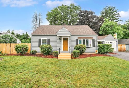 122 Brookside Cir, Springfield, MA, 01129-2004 | Card Image