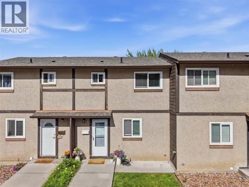 35-1605 Summit Drive, Kamloops, BC, V2E2A5 | Card Image