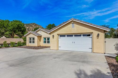 15829 Fecanin Way, Ramona, CA, 92065-4827 | Card Image