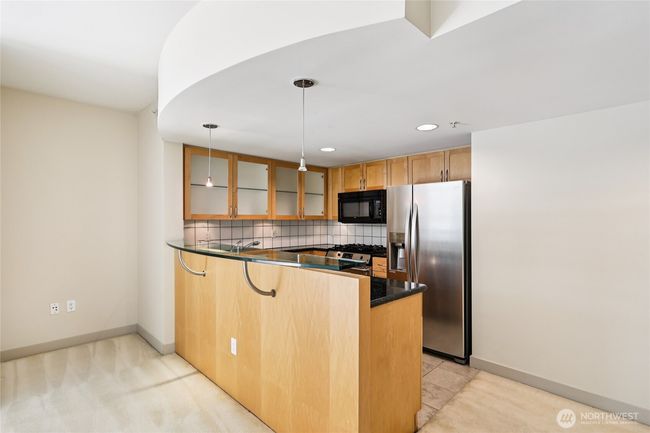 APT-205 - 2929 1 St Ave, Condo with 1 bedrooms, 1 bathrooms and 1 parking in Seattle WA | Image 13