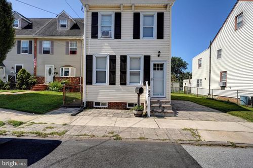 922 Clayton St, Historic New Castle, DE, 19720-6024 | Card Image
