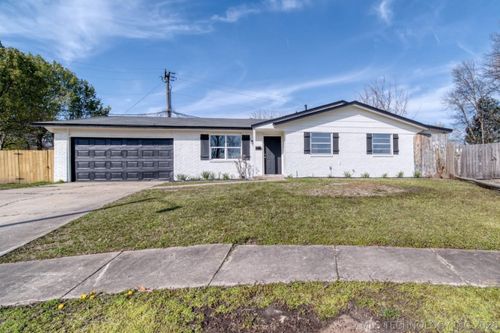 1605 S 108th East Pl, Tulsa, OK, 74128-4833 | Card Image