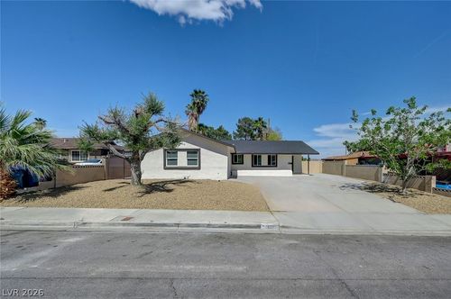 4010 Syracuse Dr, Las Vegas, NV, 89121-6121 | Card Image