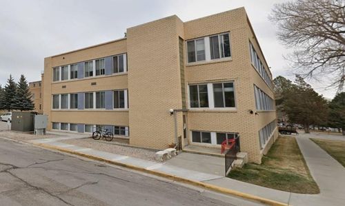 548 15th St, Rawlins, WY, 82301-5252 | Card Image