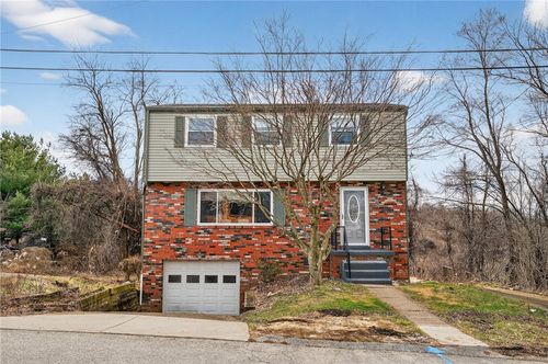 111 Central Ave, North Versailles, PA, 15137-1007 | Card Image