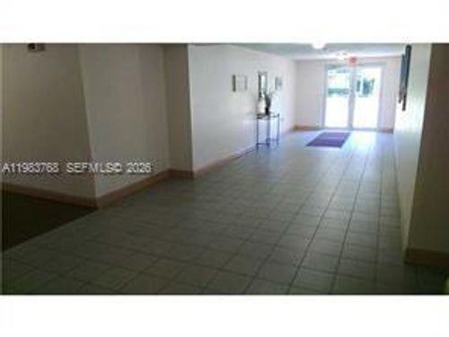 apt-109-9320 Fontainebleau Blvd, Miami, FL, 33172-4659 | Card Image