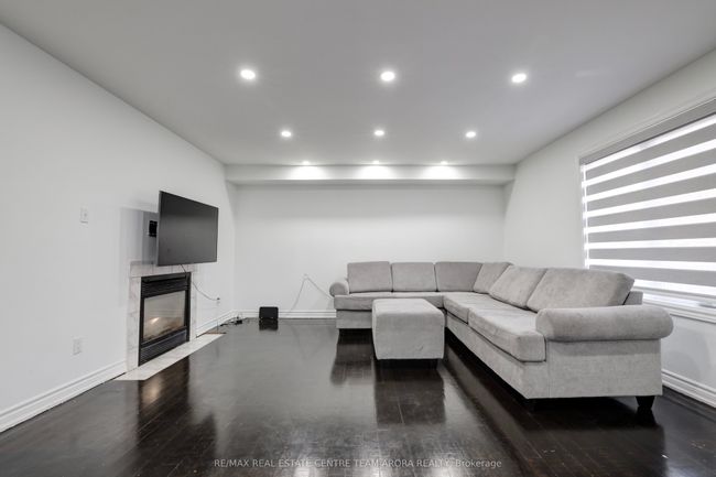 247 Cresthaven Rd, House other with 7 bedrooms, 7 bathrooms and 4 parking in Brampton ON | Image 12