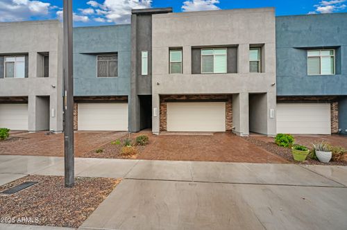 1957 W Kinfield Trl, Phoenix, AZ, 85085-8675 | Card Image