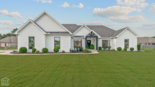 3604 Fieldstone Dr, Paragould, AR, 72450-2688 | Card Image