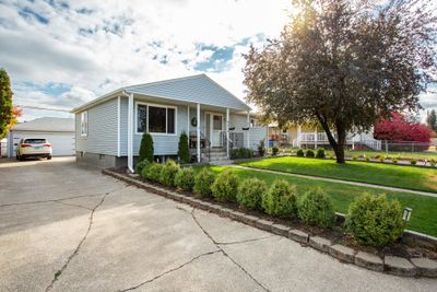 6414 N Lynwood St, Home with 3 bedrooms, 2 bathrooms and null parking in Spokane WA | Image 2