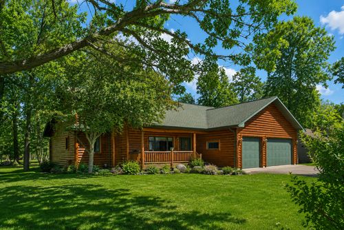 8160 Golf View Trl, Pequot Lakes, MN, 56472-3067 | Card Image