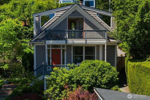 123 31st Ave, Seattle, WA, 98122-6313 | Card Image