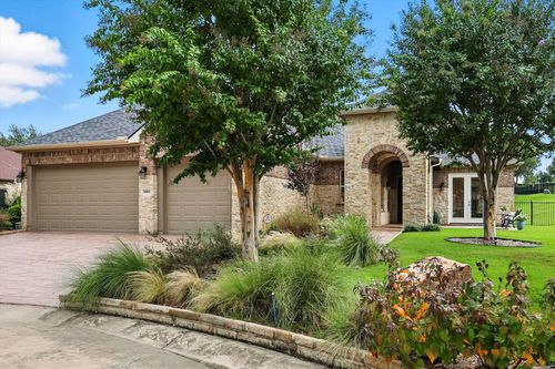 9009 Landmark Ln, Denton, TX, 76207-6748 | Card Image