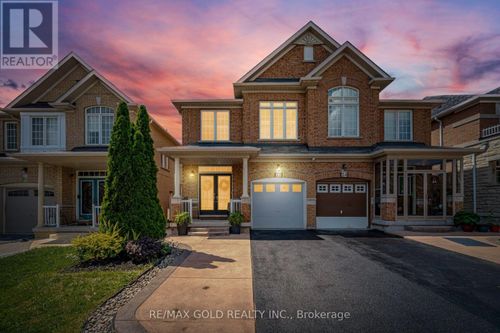 22 Mulgrave St, Brampton, ON, L6P3H2 | Card Image