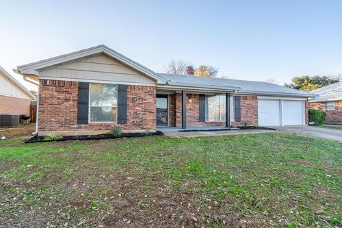 7812 Pebbleford Rd, Fort Worth, TX, 76134-4509 | Card Image