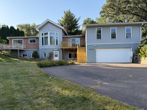 2211 Jennifer Ct, North Saint Paul, MN, 55109-2863 | Card Image