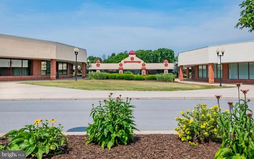 1 Outlet Ln, LOCK HAVEN, PA, 17745-7815 | Card Image