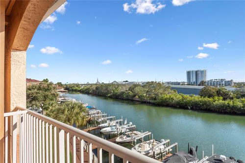9311-5000 Culbreath Key Way, TAMPA, FL, 33611-3064 | Card Image
