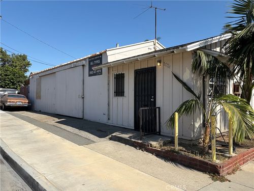 1024 E Nevada St, Signal Hill, CA, 90755-3430 | Card Image