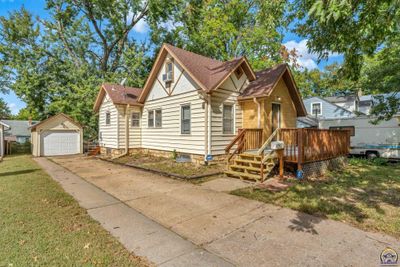 821 Sw Mac Vicar Ave, House other with 3 bedrooms, 1 bathrooms and null parking in Topeka KS | Image 2