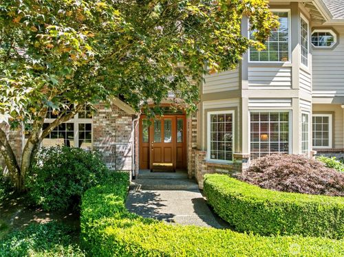 19710 222nd Ave Ne, Woodinville, WA, 98077-6748 | Card Image
