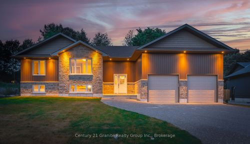 7 Marluc Ave, Minden, ON, K0M | Card Image