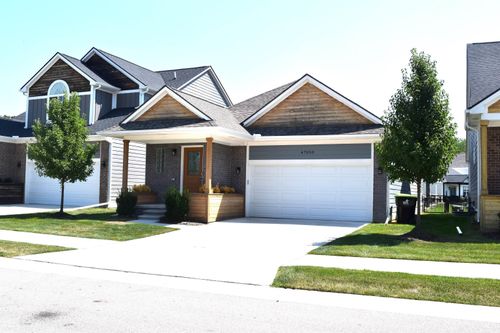 47050 Brookview Dr, New Baltimore, MI, 48047-2832 | Card Image