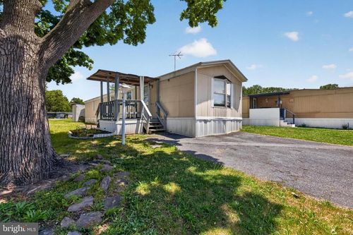 17 Caravan Ct, MIDDLETOWN, PA, 17057-2810 | Card Image