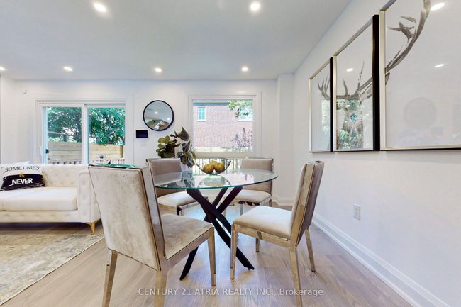 42 Coventry Crt, House other with 7 bedrooms, 5 bathrooms and 2 parking in Richmond Hill ON | Image 9