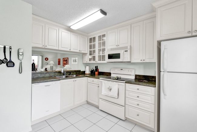APT-1 - 9628 Riverside Dr, House attached with 2 bedrooms, 2 bathrooms and null parking in Sebastian FL | Image 11
