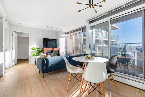 518-618 Abbott St, Vancouver, BC, V6B0C1 | Card Image