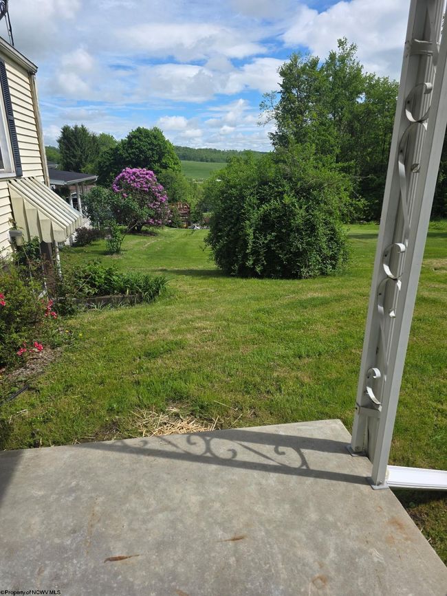 112 Center St, House other with 3 bedrooms, 1 bathrooms and 3 parking in Kingwood WV | Image 18