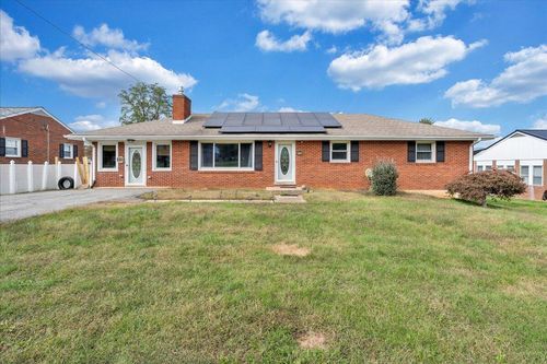 1102 Maiden Ln, Bedford, VA, 24523-2509 | Card Image