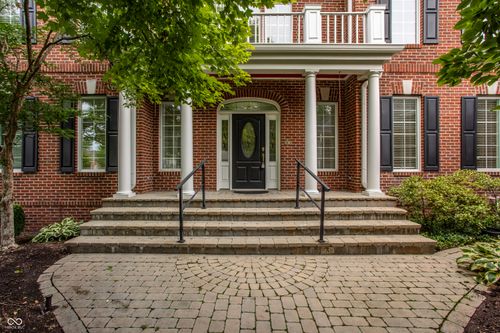 8039 Heyward Dr, Indianapolis, IN, 46250-5675 | Card Image