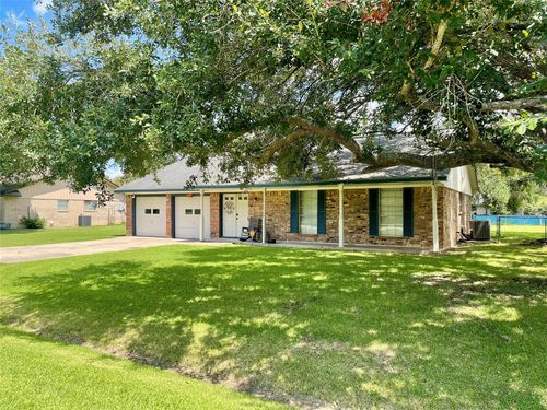63 Ivy Ct, Jones Creek, TX, 77541-9718 | Card Image