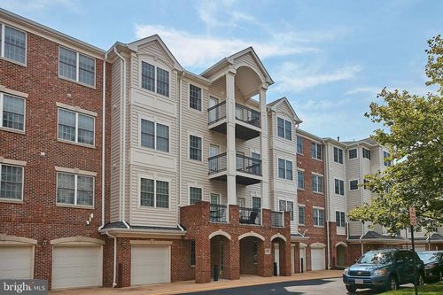 unit-205-20810 Noble Ter, STERLING, VA, 20165-8409 | Card Image